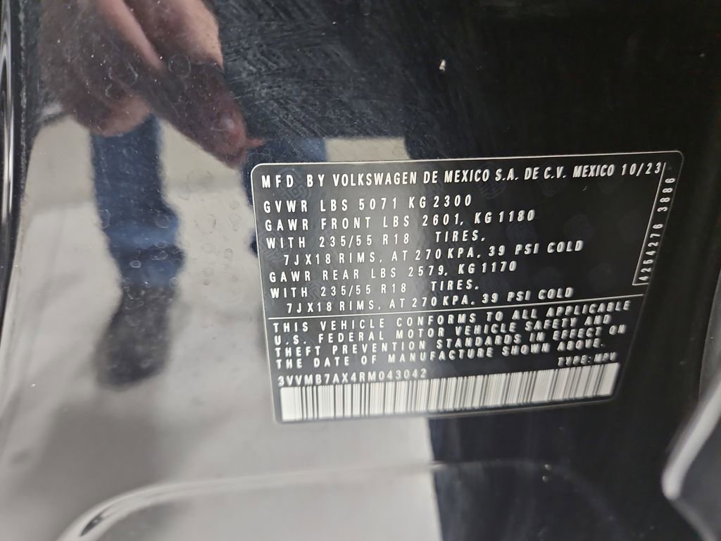 Certified 2024 Volkswagen Tiguan SE w/ Panoramic Sunroof Package image 33