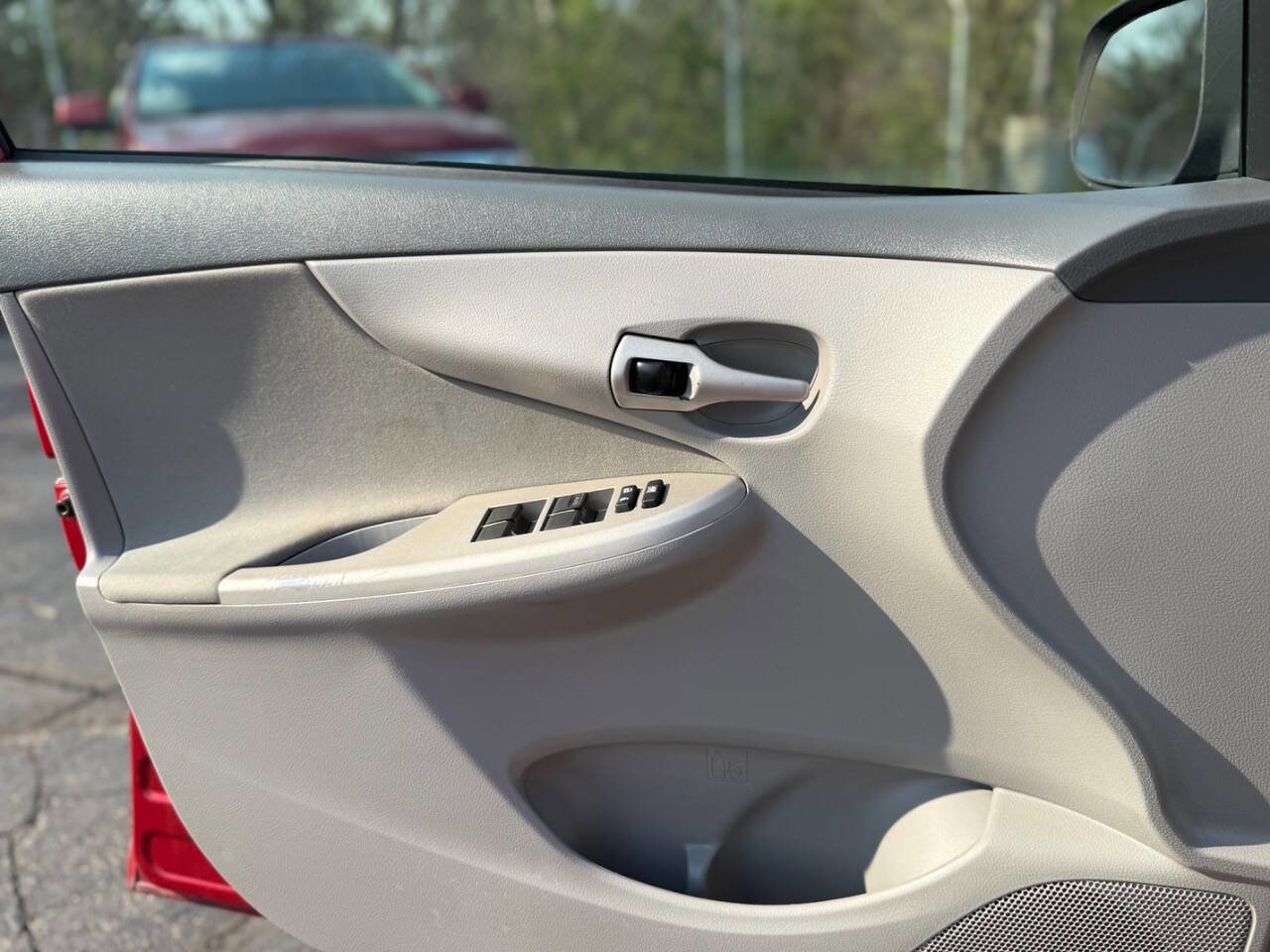 Used 2010 Toyota Corolla LE image 16