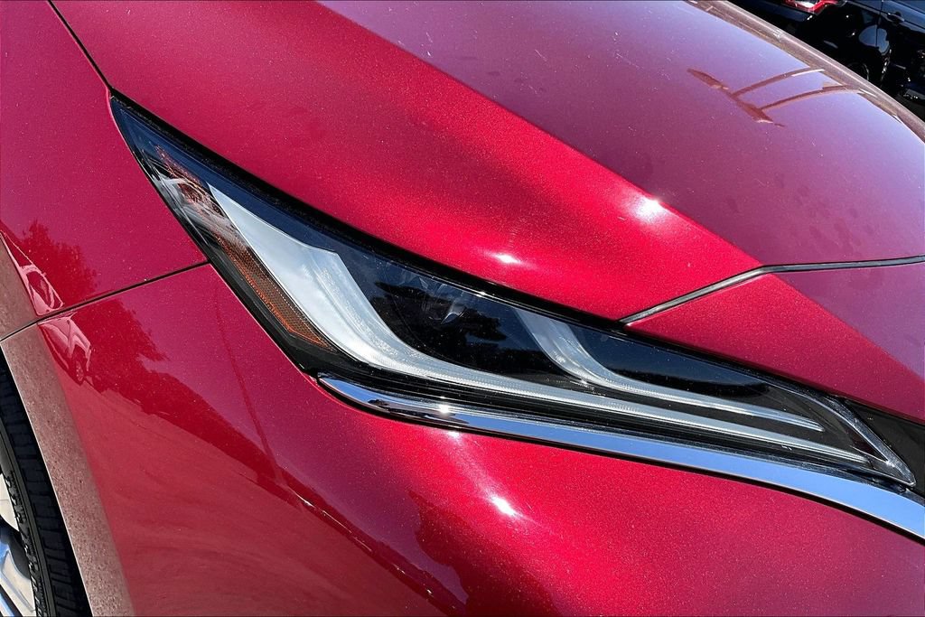 Certified 2021 Toyota Venza Limited AWD/4WD image 32