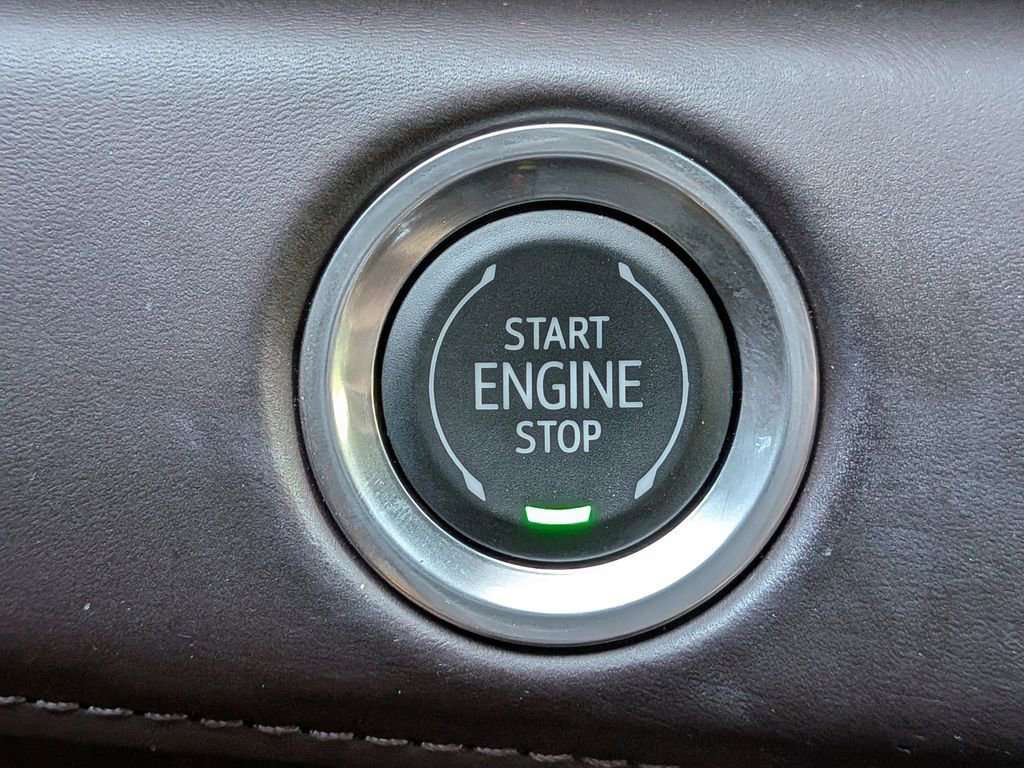 Used 2021 Cadillac Escalade ESV Sport Platinum image 33