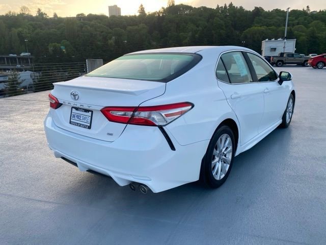 Used 2020 Toyota Camry SE FWD image 8