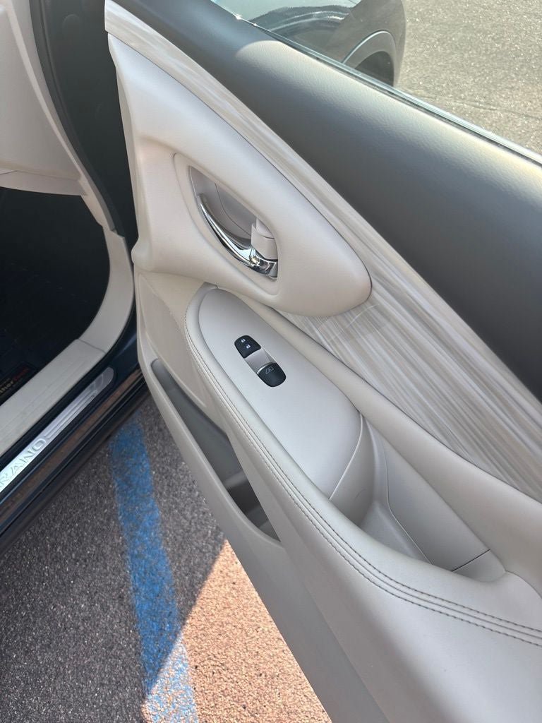 Used 2016 Nissan Murano Platinum w/ Platinum Technology Package FWD image 20