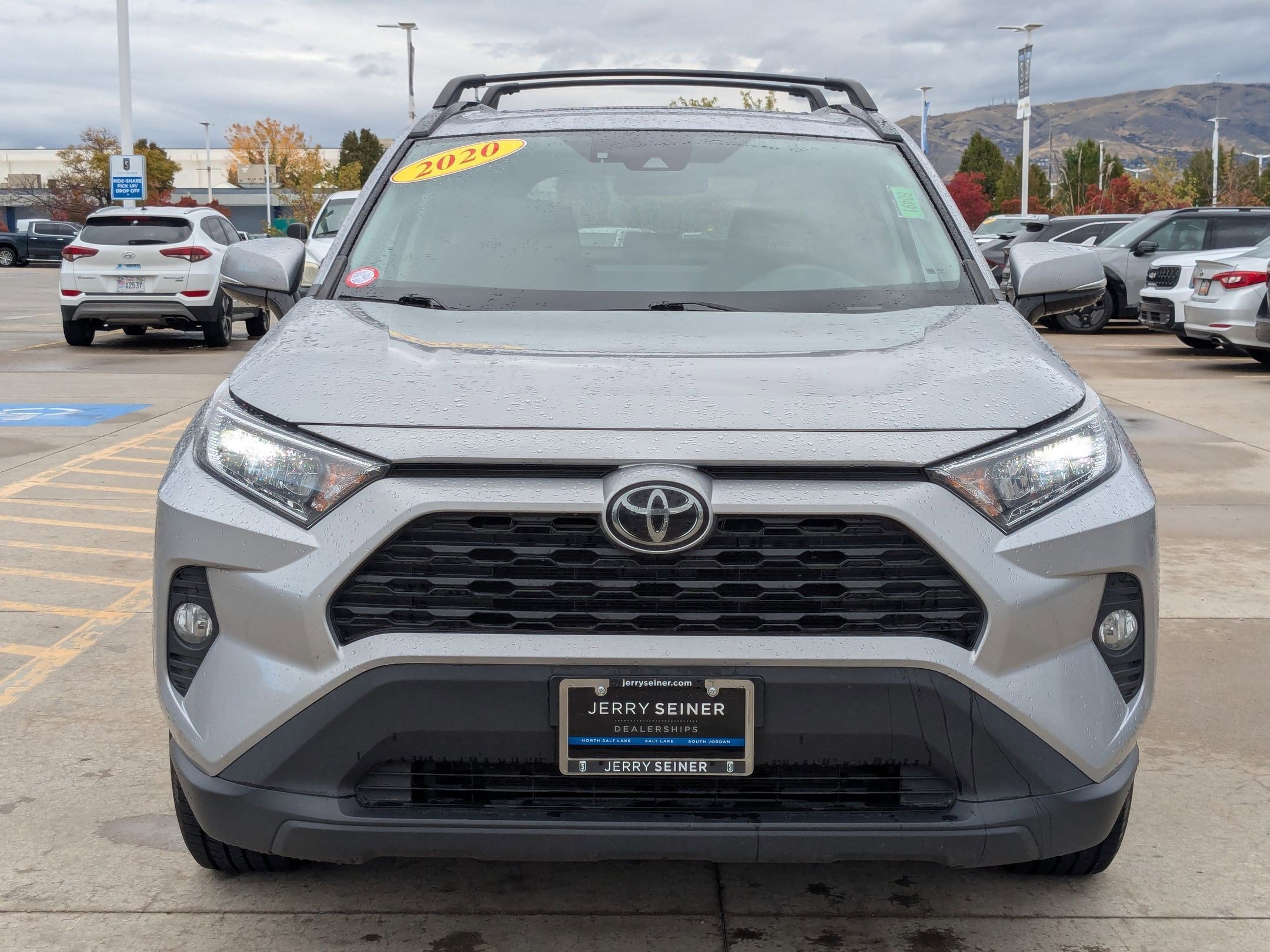Used 2020 Toyota RAV4 XLE image 8