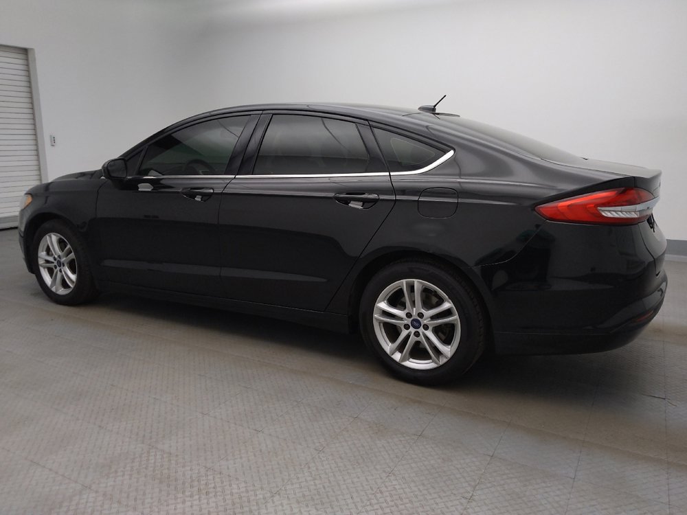 Used 2018 Ford Fusion SE w/ Fusion SE Technology Package FWD image 3