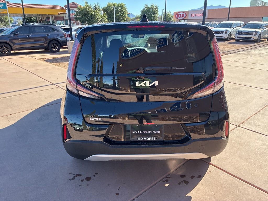 Used 2025 Kia Soul LX FWD image 7