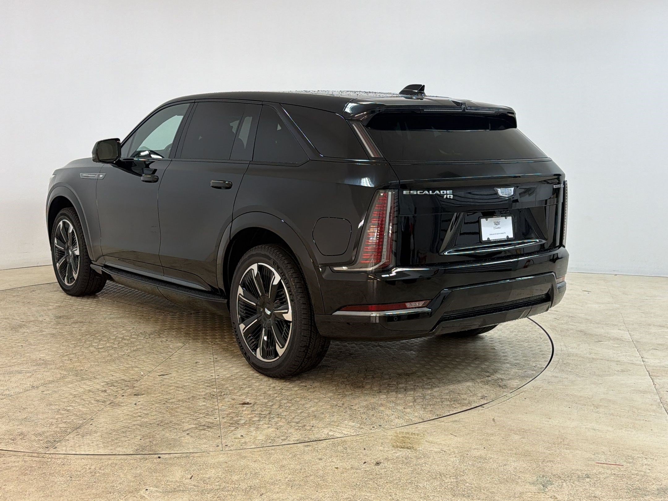 New 2026 Cadillac Escalade IQ Sport 2 w/ LPO, Floor Liner Package AWD/4WD image 3