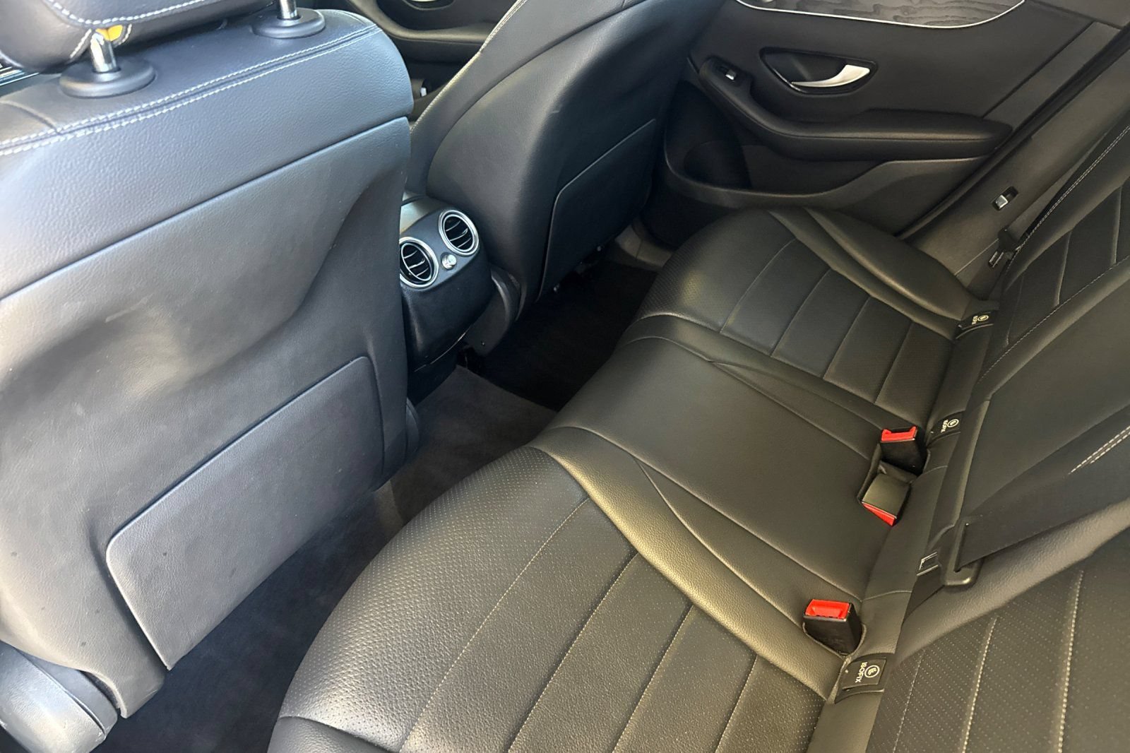 Used 2018 Mercedes-Benz GLC 350e 4MATIC image 15