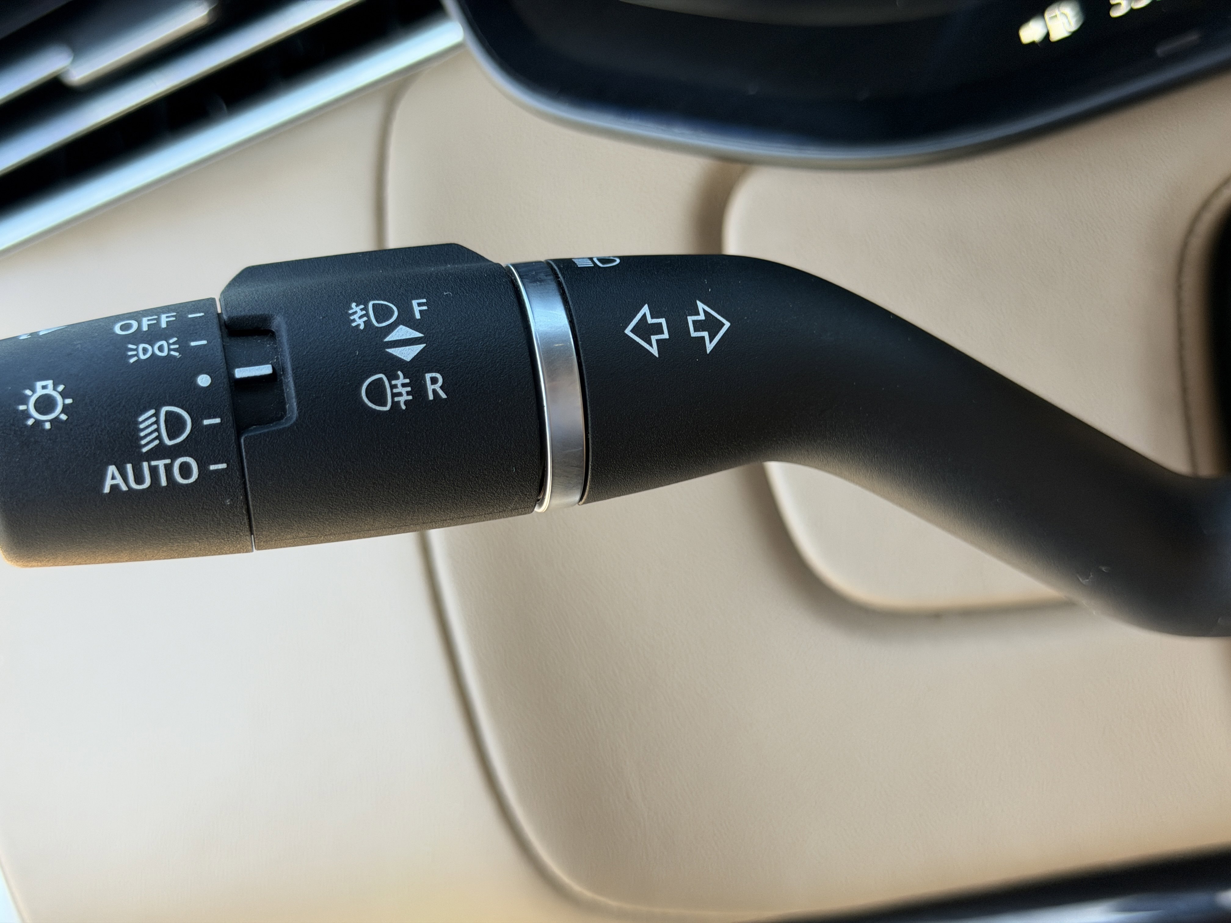 Used 2023 Land Rover Range Rover Long Wheelbase Autobiography image 26