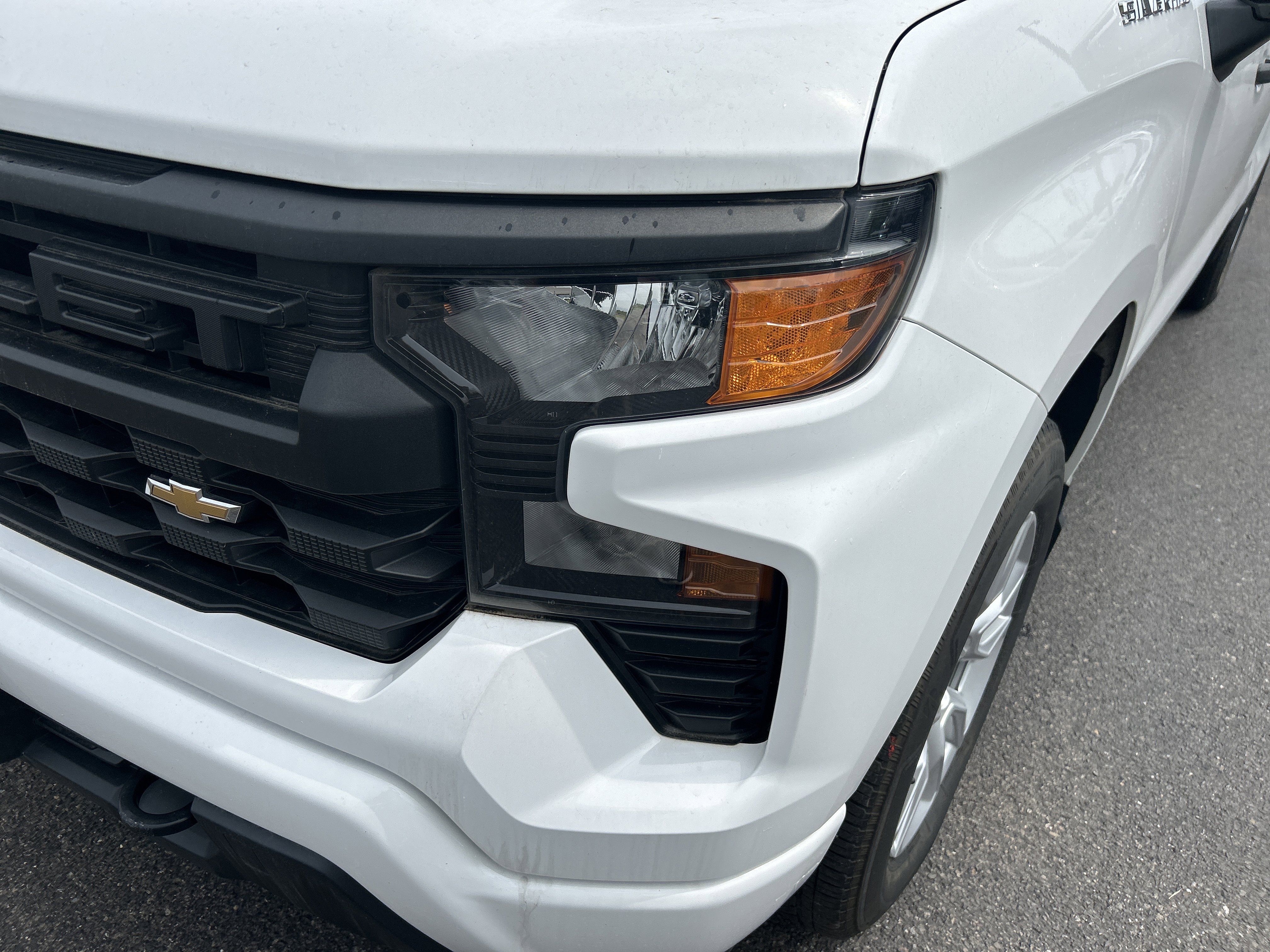 Used 2023 Chevrolet Silverado 1500 Custom AWD/4WD image 10