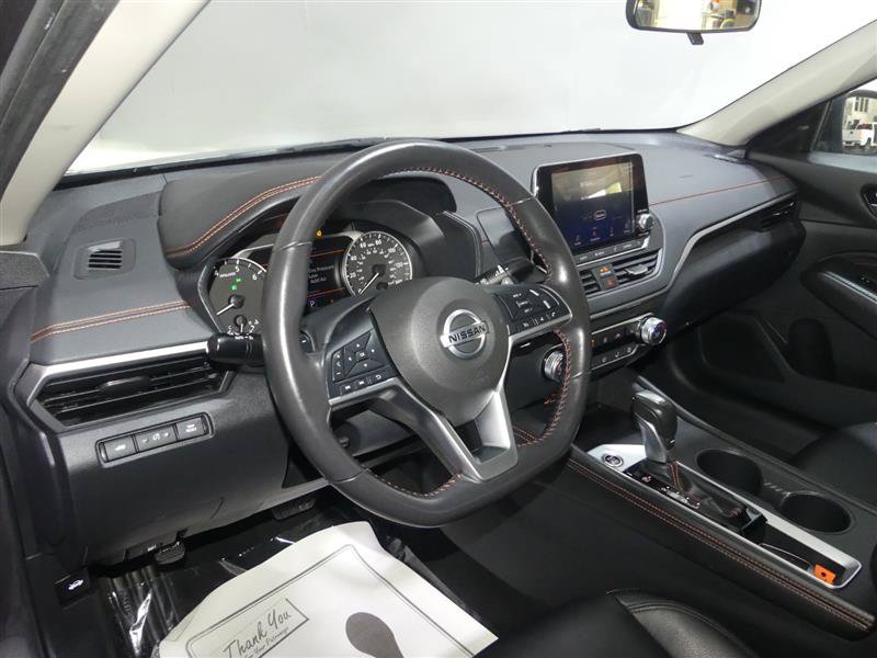 Used 2022 Nissan Altima 2.5 SR w/ Midnight Edition Package FWD image 23