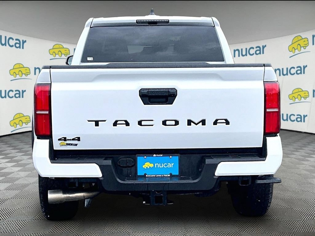 Used 2025 Toyota Tacoma TRD Off-Road AWD/4WD image 5
