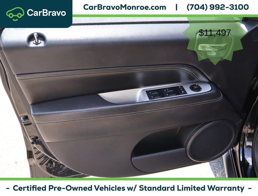Used 2017 Jeep Compass High Altitude AWD/4WD image 17