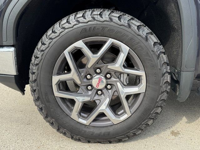 Used 2023 GMC Sierra 1500 SLT w/ SLT Premium Package AWD/4WD image 15