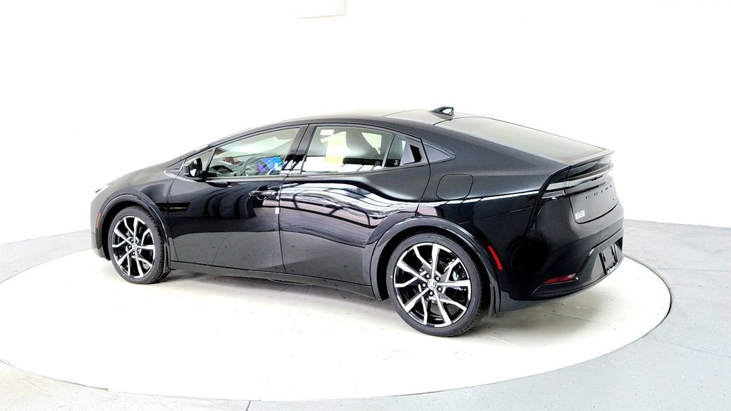 New 2026 Toyota Prius Plug-In Hybrid FWD image 4