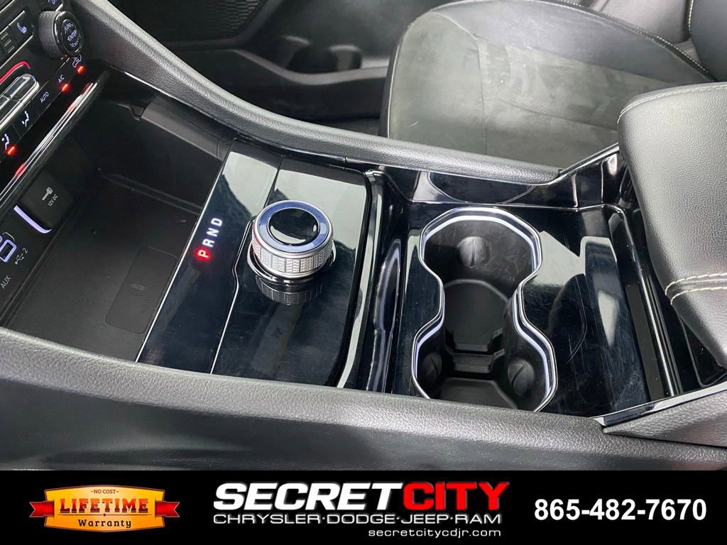 Used 2023 Jeep Grand Cherokee L Laredo AWD/4WD image 22