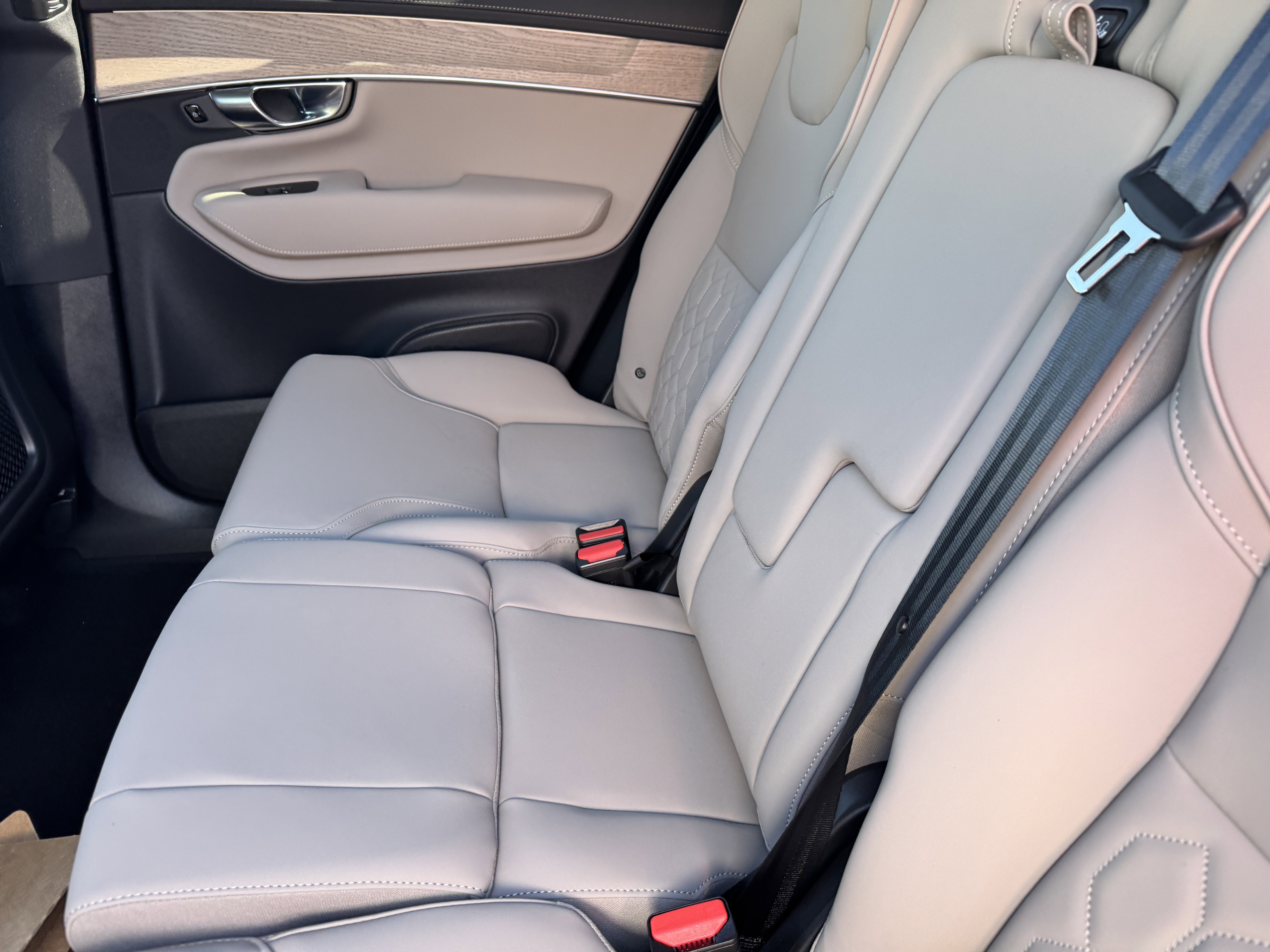 New 2026 Volvo XC90 B6 Plus w/ Protection Package image 17