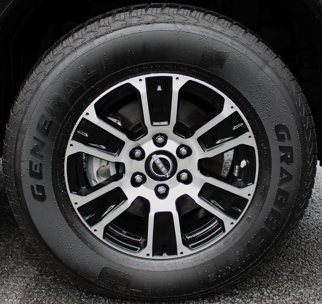 Certified 2024 Nissan Titan SV w/ SV Convenience Package image 11