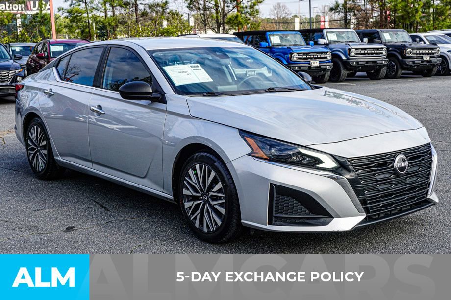 Used 2024 Nissan Altima 2.5 SV image 4