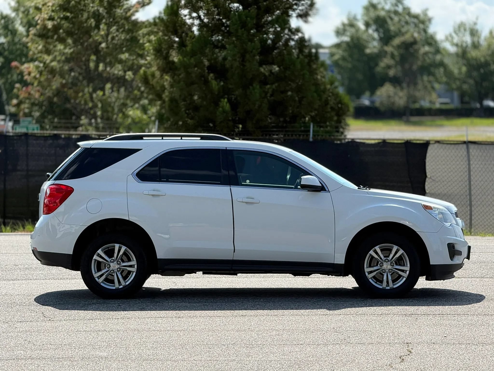 Used 2015 Chevrolet Equinox LT w/ Driver Convenience Package AWD/4WD image 7