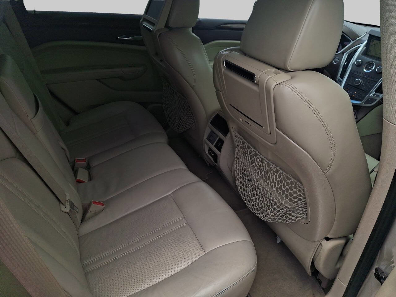 Used 2010 Cadillac SRX Luxury image 4