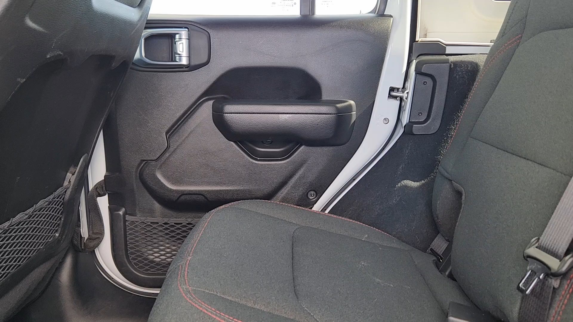 Used 2025 Jeep Wrangler Unlimited Rubicon image 16