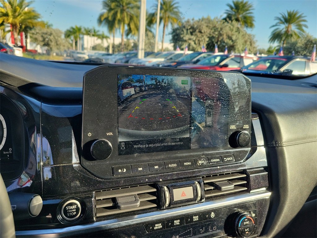 Certified 2023 Nissan Pathfinder Platinum image 24