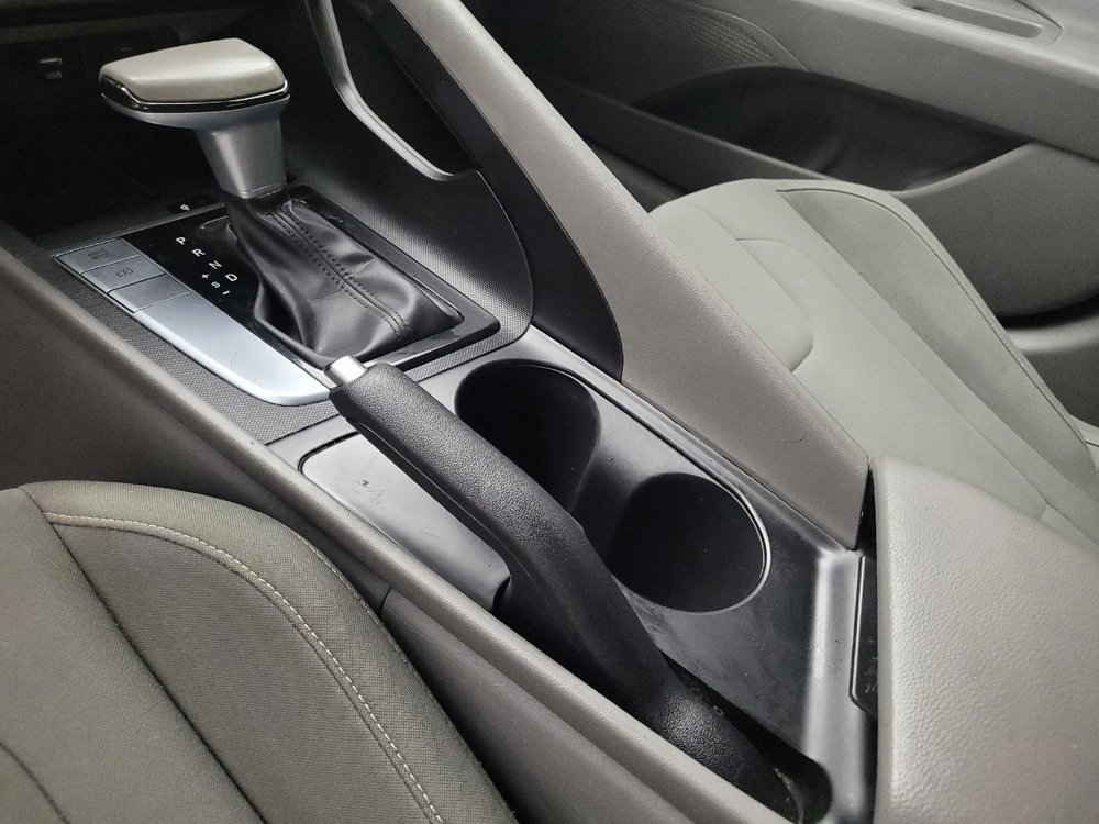 Used 2025 Hyundai Elantra Sport FWD image 26