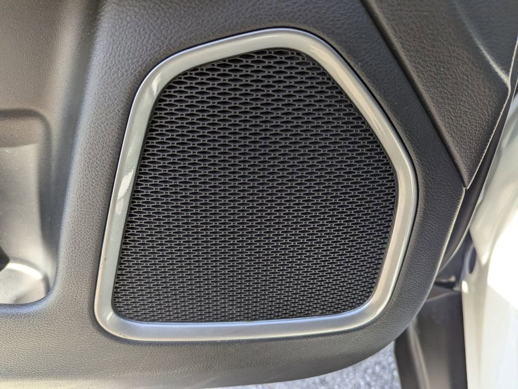 Used 2023 Jeep Compass Latitude image 17