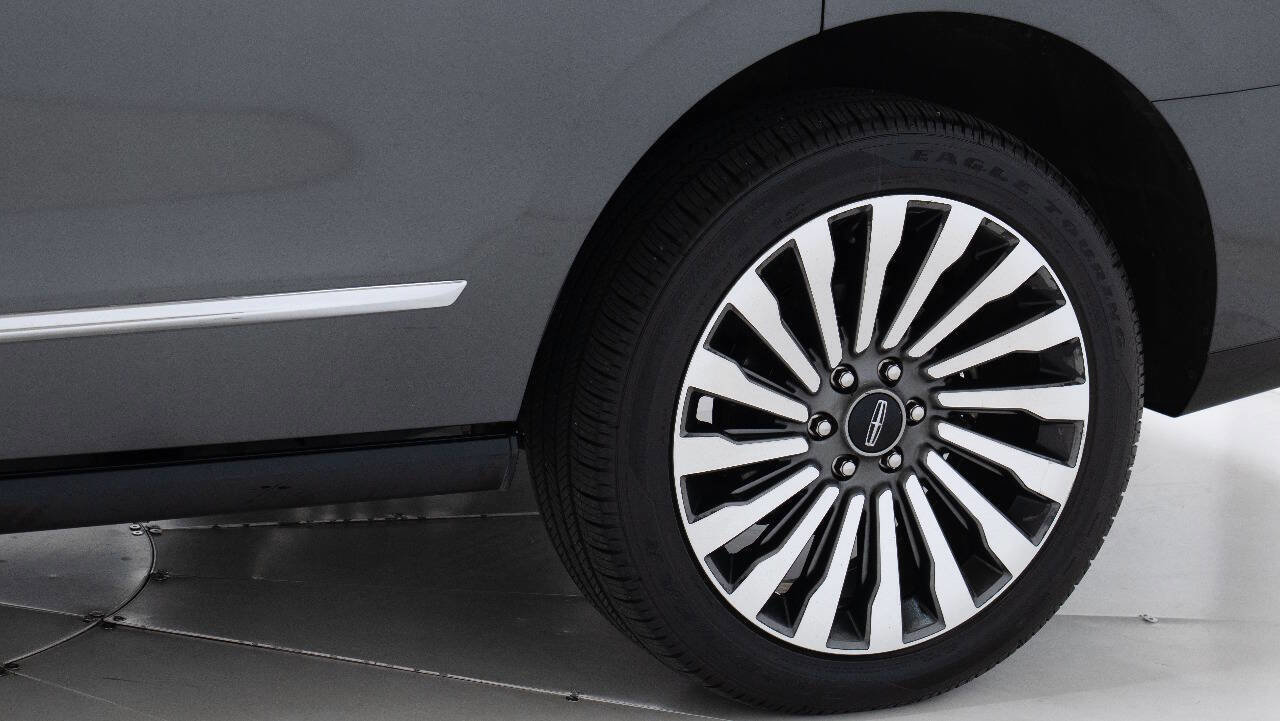 Used 2018 Lincoln Navigator Reserve w/ Technology Package image 88