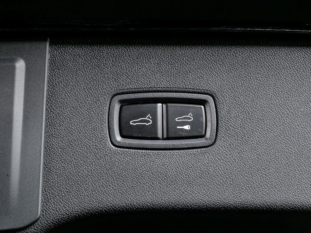 New 2026 Porsche Cayenne GTS image 35