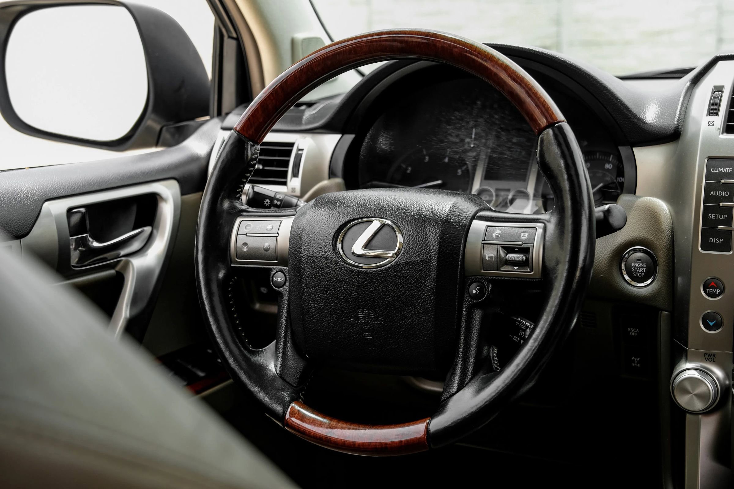 Used 2013 Lexus GX 460 Premium AWD/4WD image 16