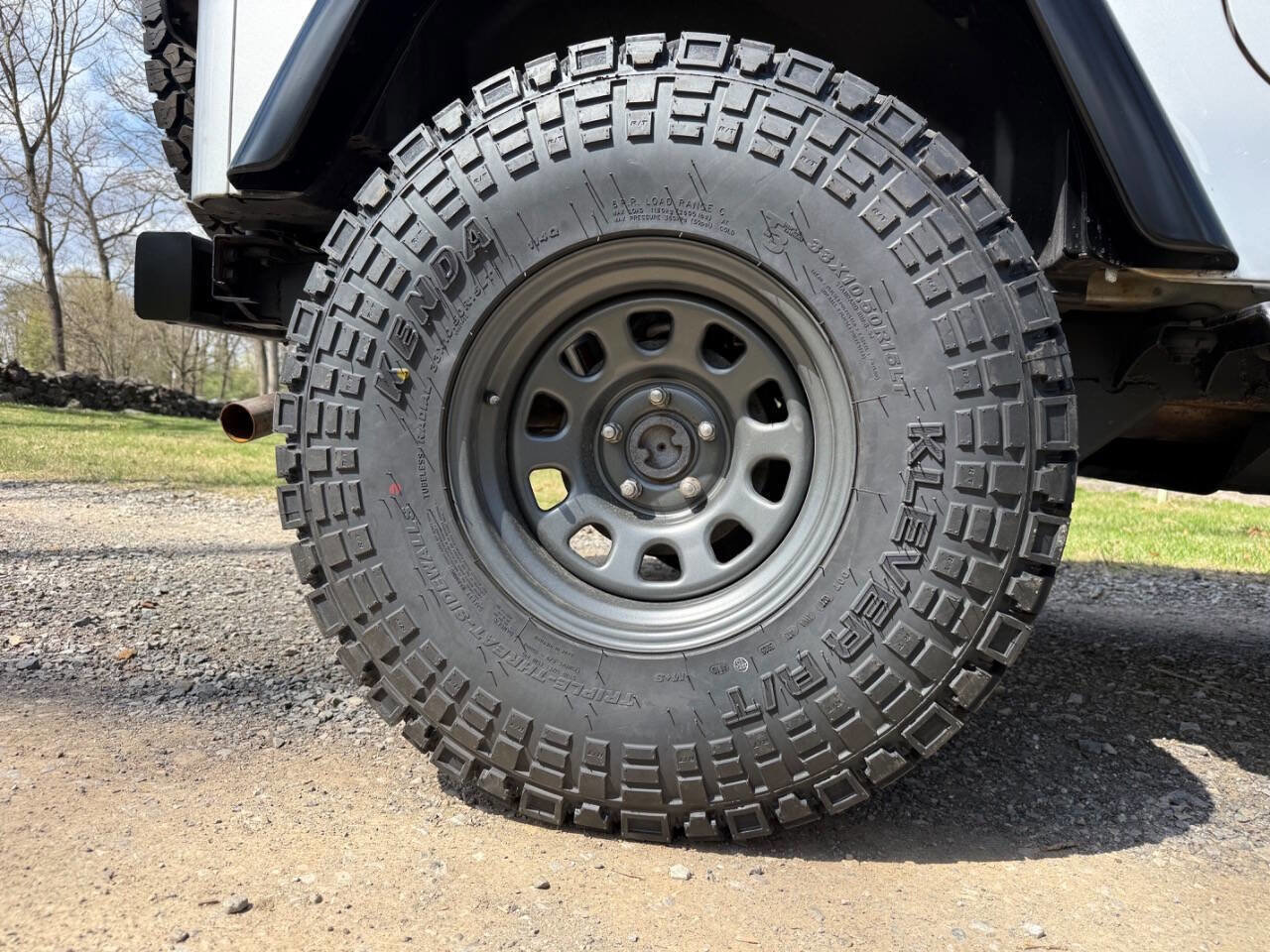 Used 2003 Jeep Wrangler SE image 26