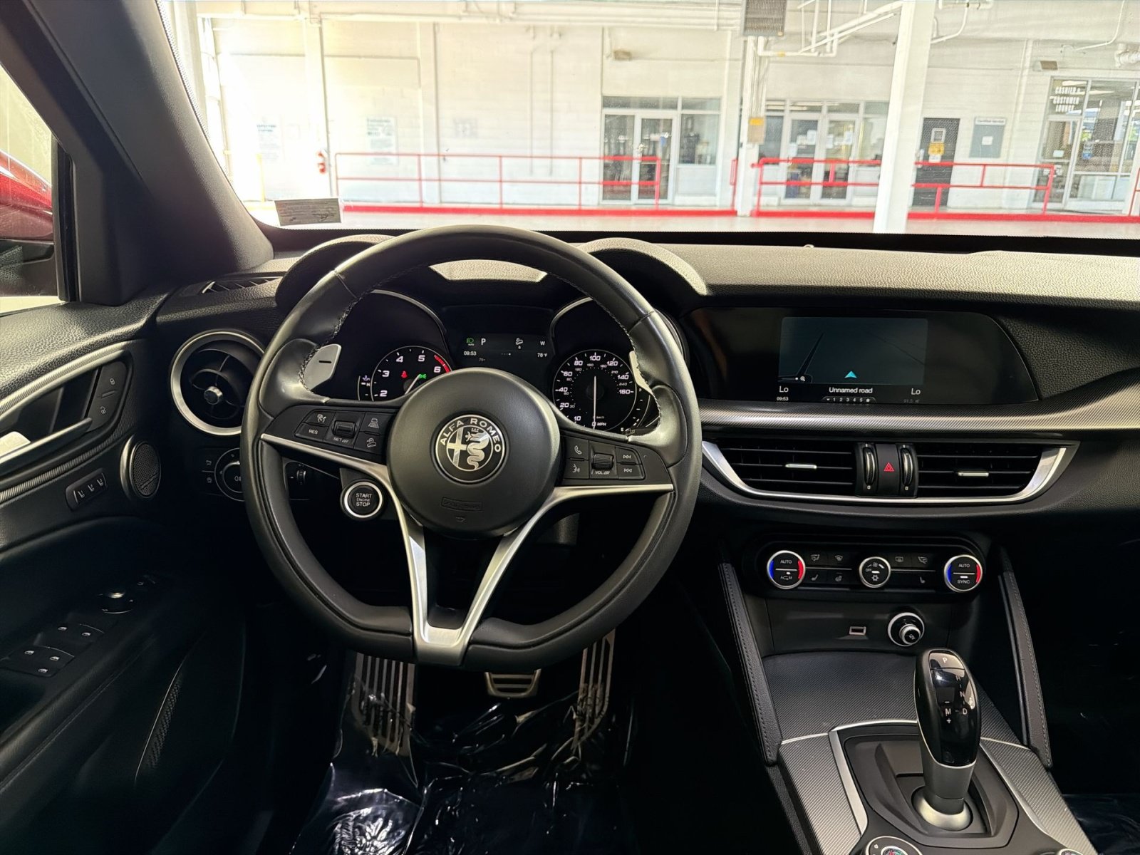 Used 2018 Alfa Romeo Stelvio Ti Sport AWD/4WD image 16