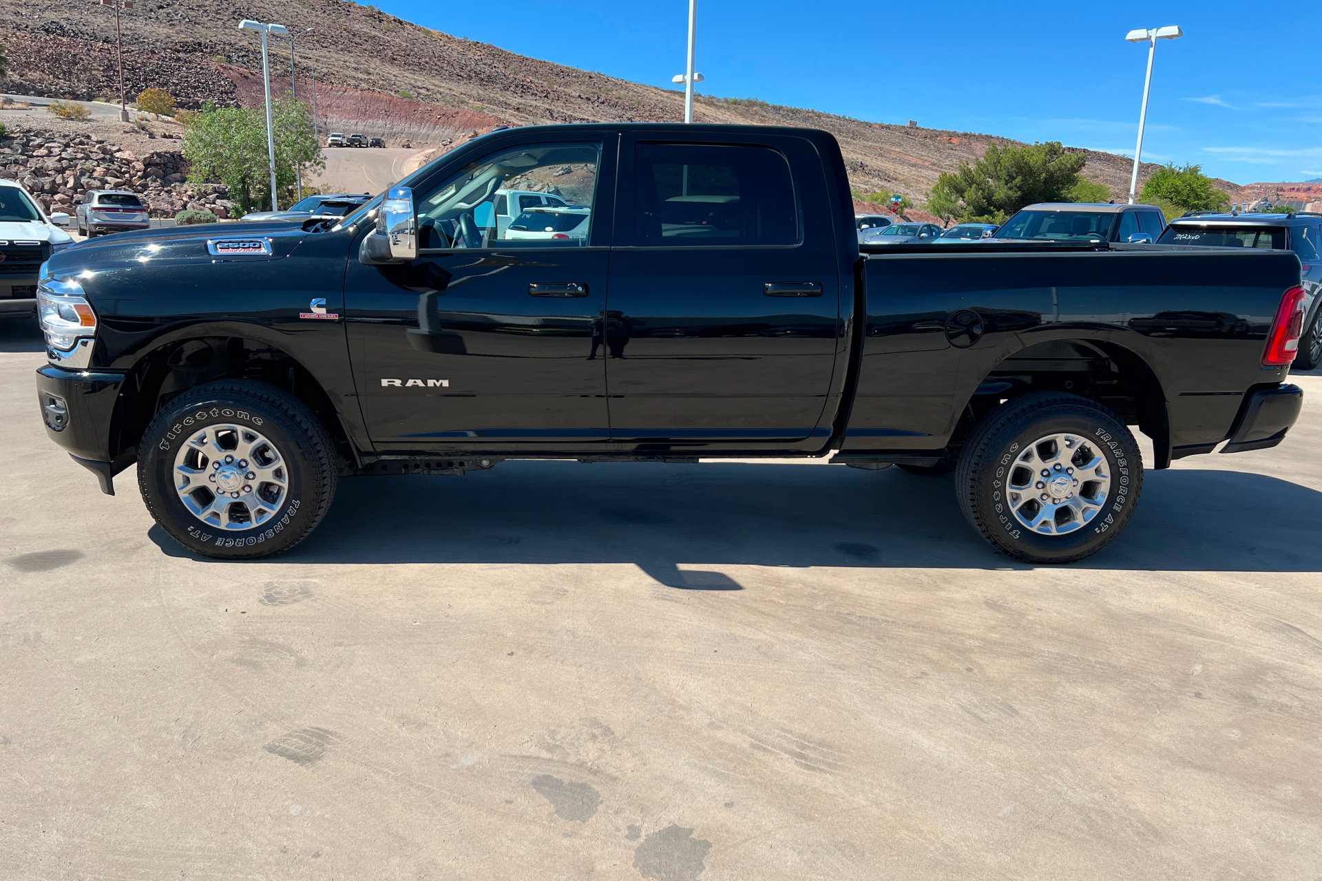Used 2024 RAM 2500 Laramie AWD/4WD image 2