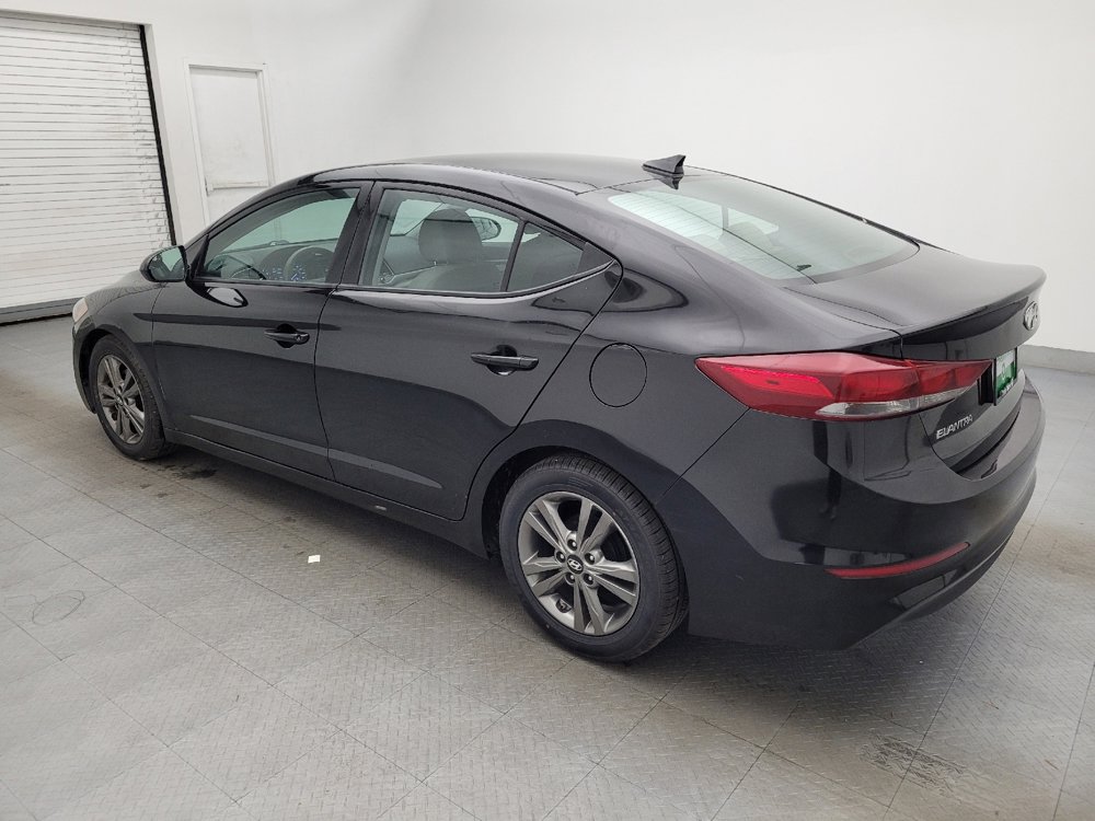 Used 2017 Hyundai Elantra SE image 3