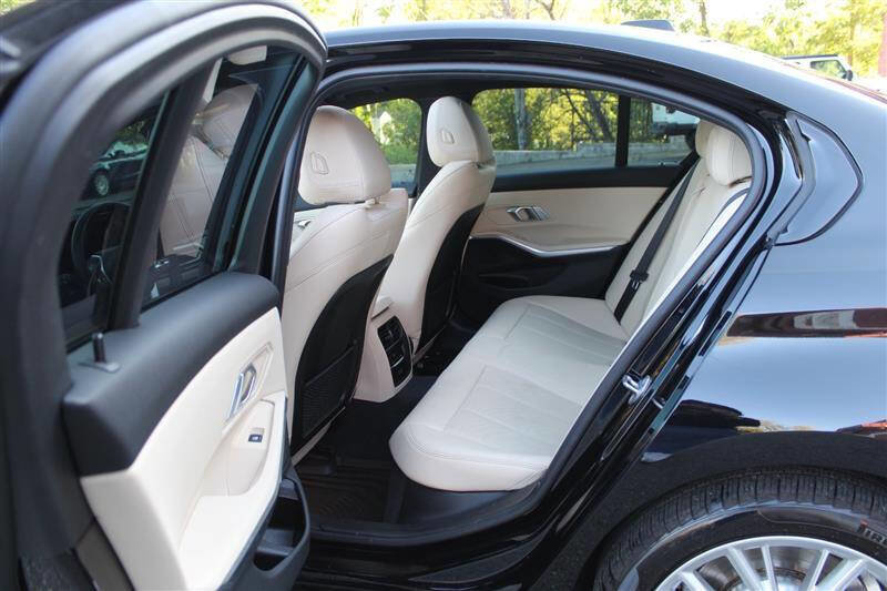 Used 2023 BMW 330i Sedan w/ Driving Assistance Package RWD image 24