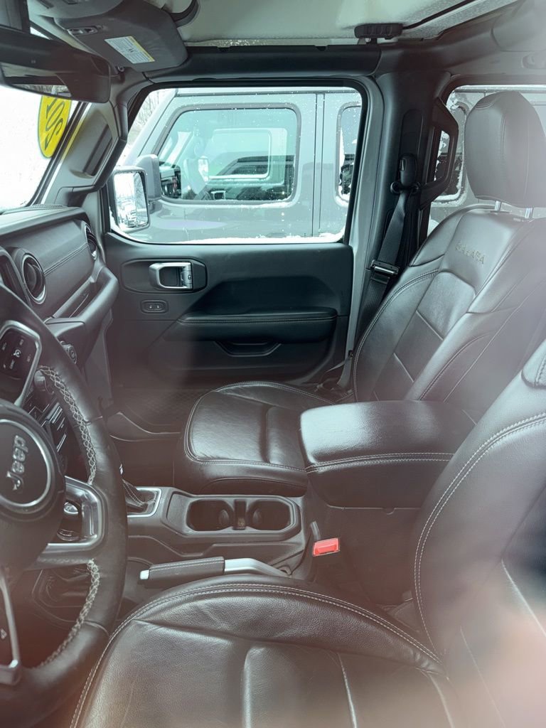 Used 2018 Jeep Wrangler Unlimited Sahara image 8