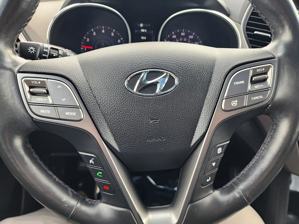 Used 2016 Hyundai Santa Fe SE w/ Option Group 03 image 24