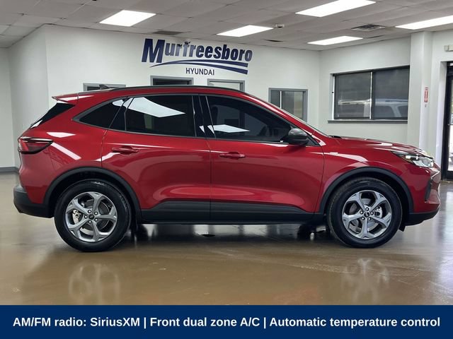 Used 2025 Ford Escape ST-Line w/ Equipment Group 301A FWD image 4