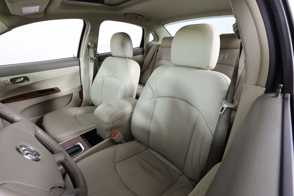 Used 2005 Buick LaCrosse CXL image 11