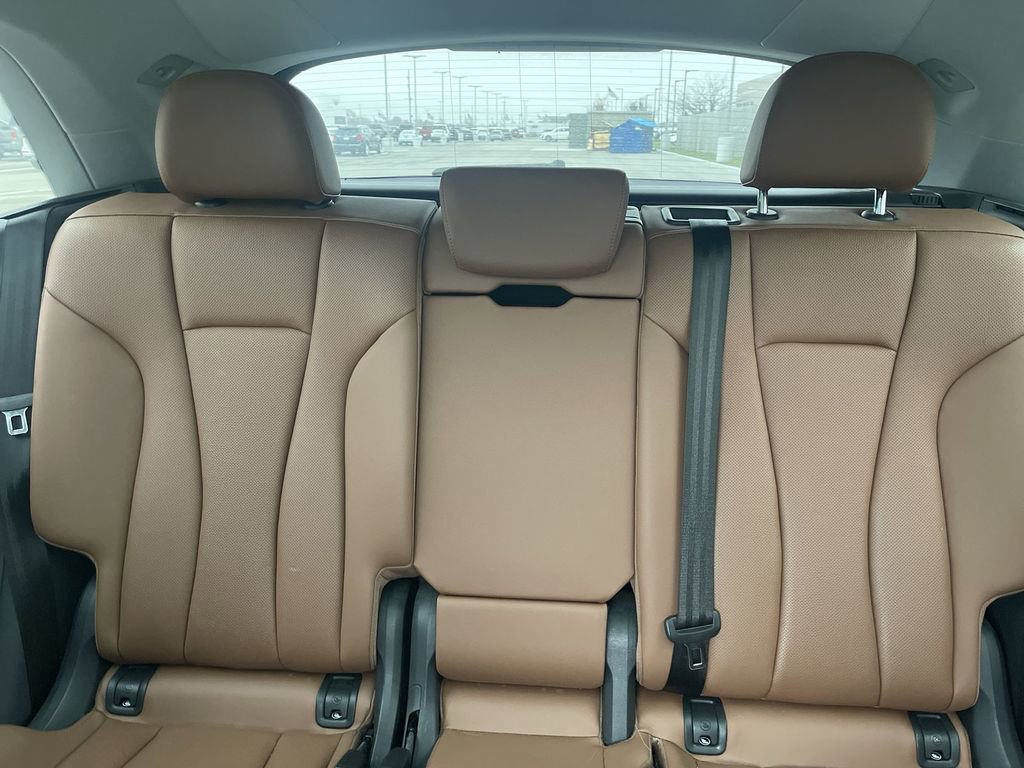 Used 2022 Audi Q8 Premium Plus image 36