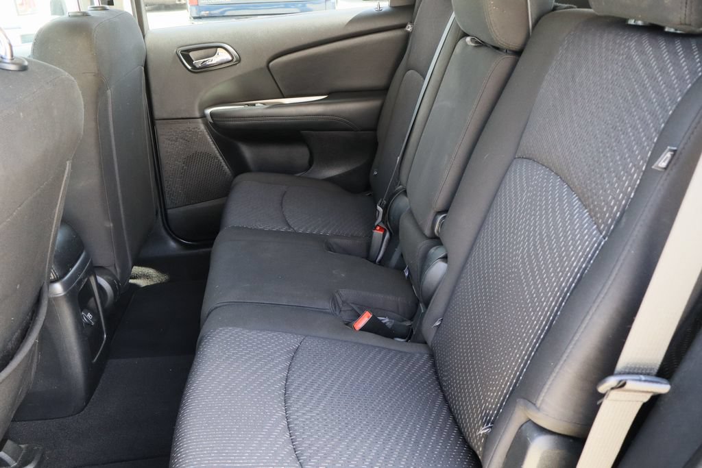 Used 2019 Dodge Journey SE FWD image 24