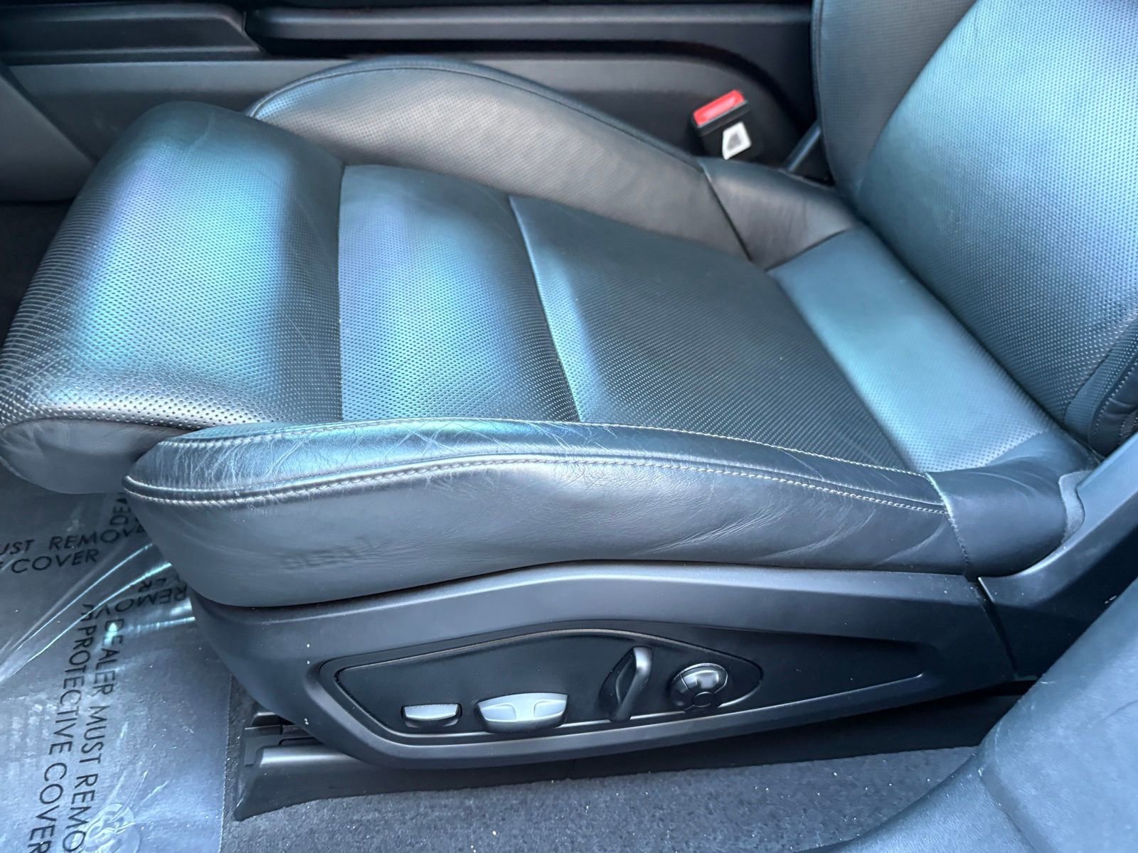 Used 2020 Porsche Taycan Turbo image 31