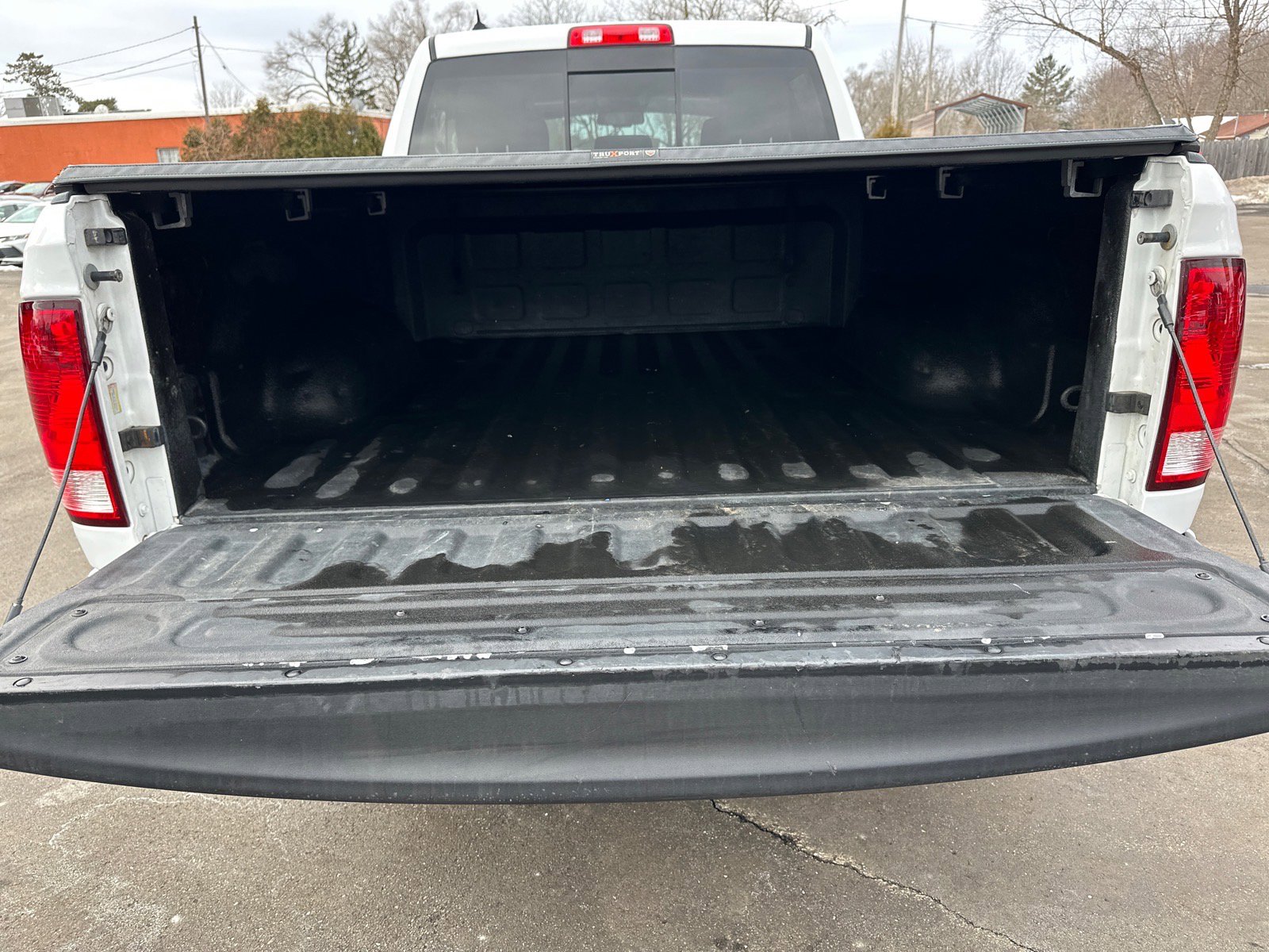 Used 2018 RAM 1500 Outdoorsman image 12
