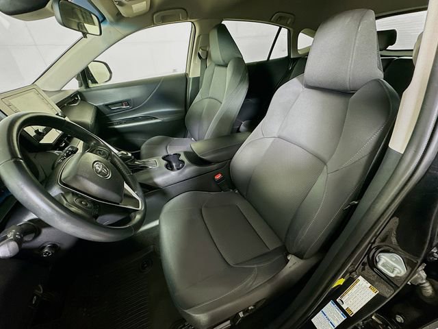 Used 2021 Toyota Venza LE image 19