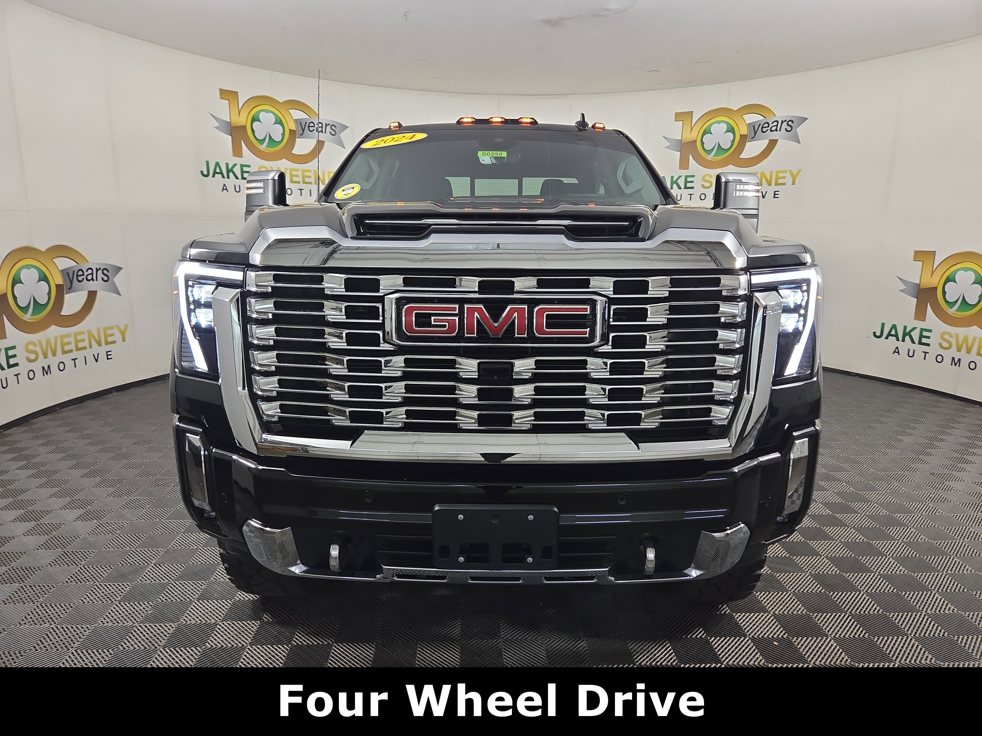 Used 2024 GMC Sierra 2500 Denali w/ Denali Reserve Package AWD/4WD image 2