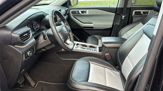 Used 2024 Ford Explorer XLT w/ Equipment Group 202A image 24