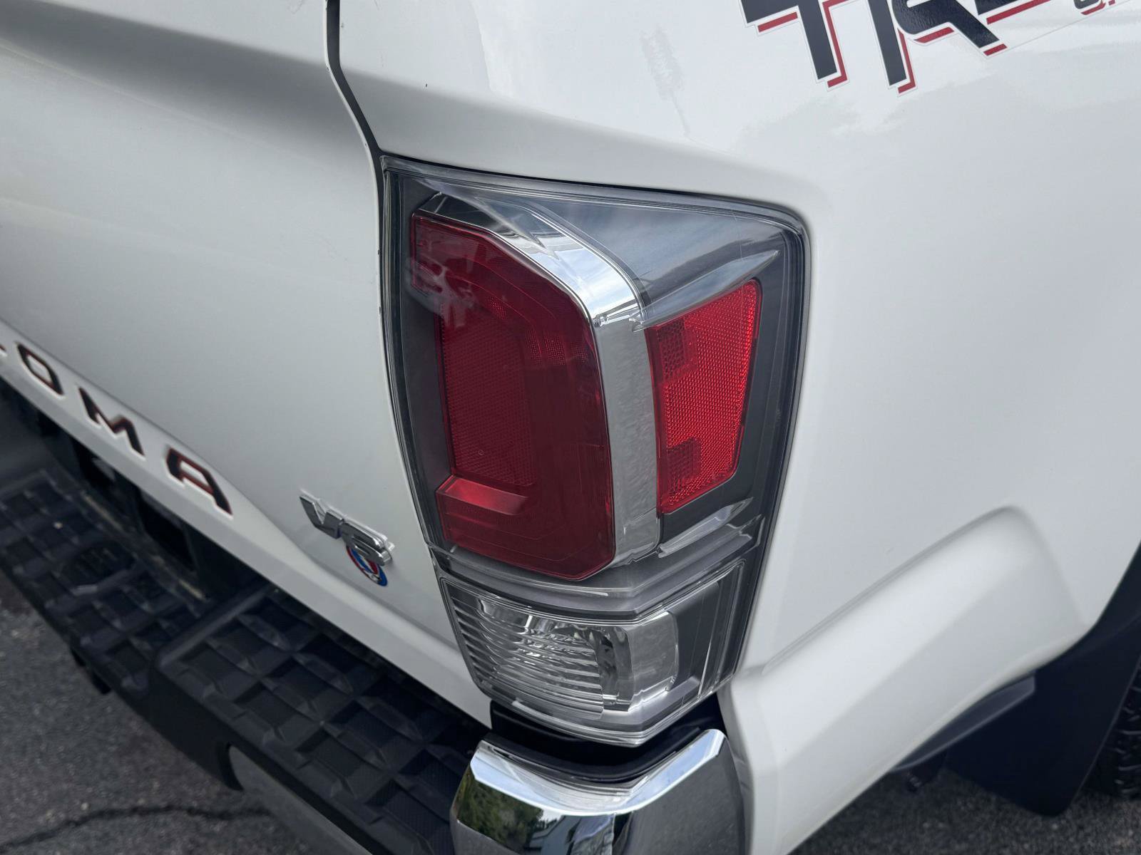 Certified 2023 Toyota Tacoma TRD Off-Road AWD/4WD image 10