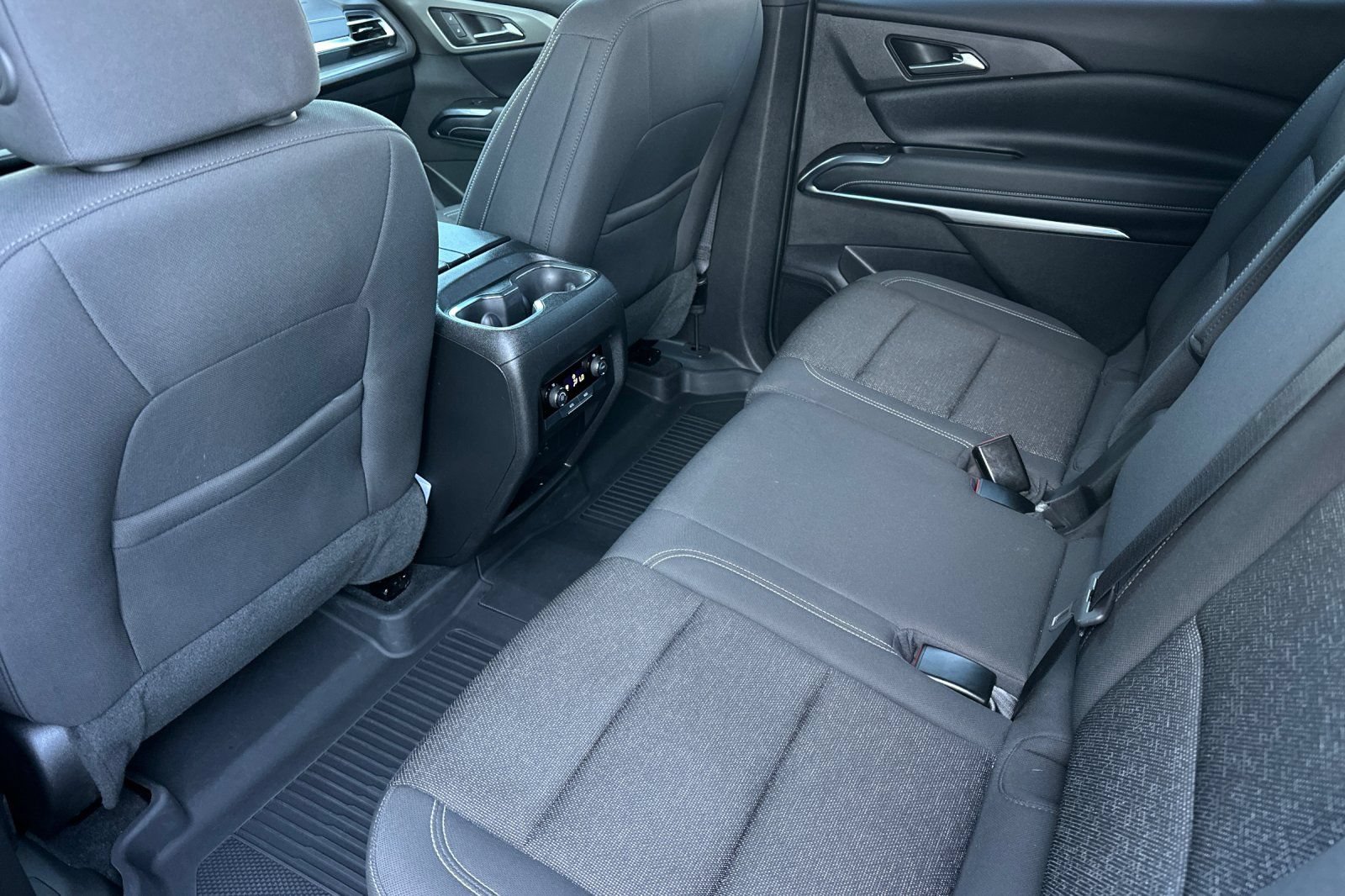 Certified 2025 Chevrolet Traverse LT w/ LPO, Floor Liner Package FWD image 14