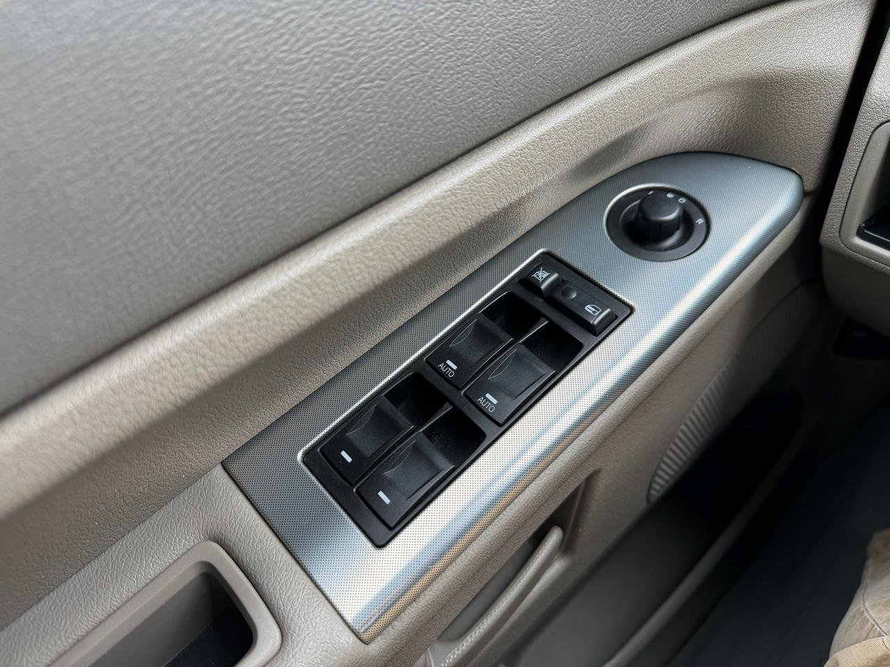 Used 2006 Jeep Grand Cherokee Laredo image 29